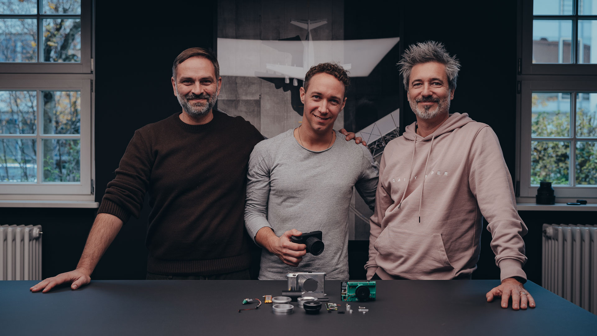 Andreas Diefenbach and Sven Feustel indroduce the new lenses of Zeiss, Touit, to the renowed photographer Tom Hegen.