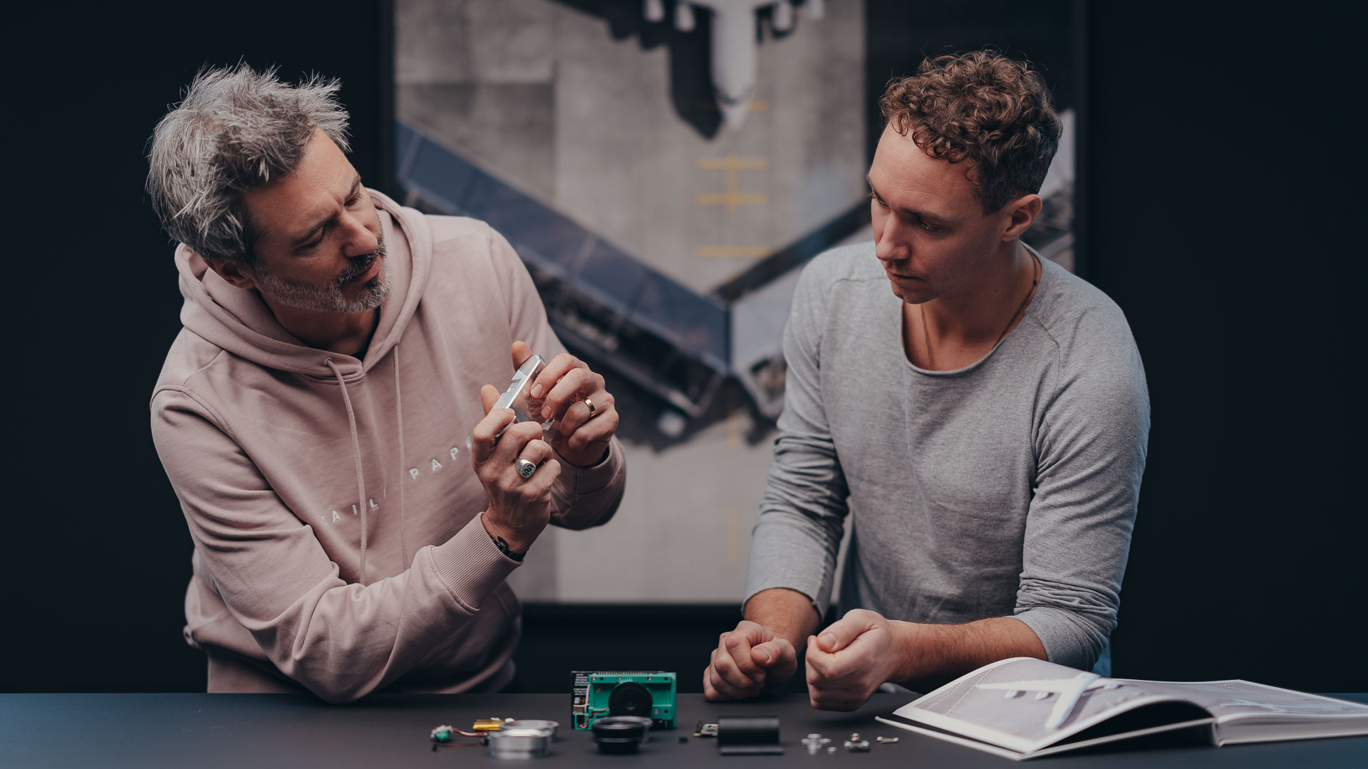 Sven Feustel and Photographer Tom Hegen discussing about photograpy and Lenses created by PHOENIX Design