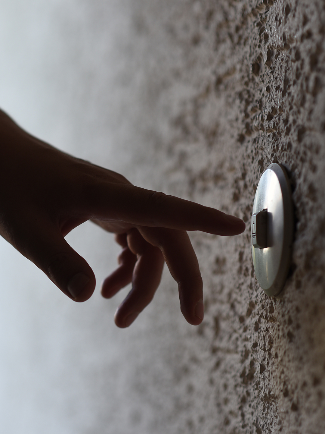 mydoobe - smart doorbell product design solution