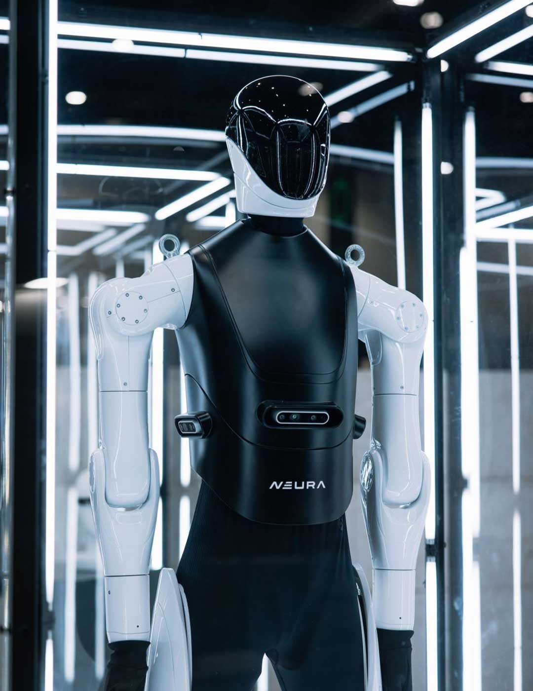 Senior Designer Cagatay Akca Presents Future-Forward Designs at IFA 2024" – Featuring PHOENIX's senior designer capturing the latest trends in wearable tech and sustainable electronics at the Berlin fair