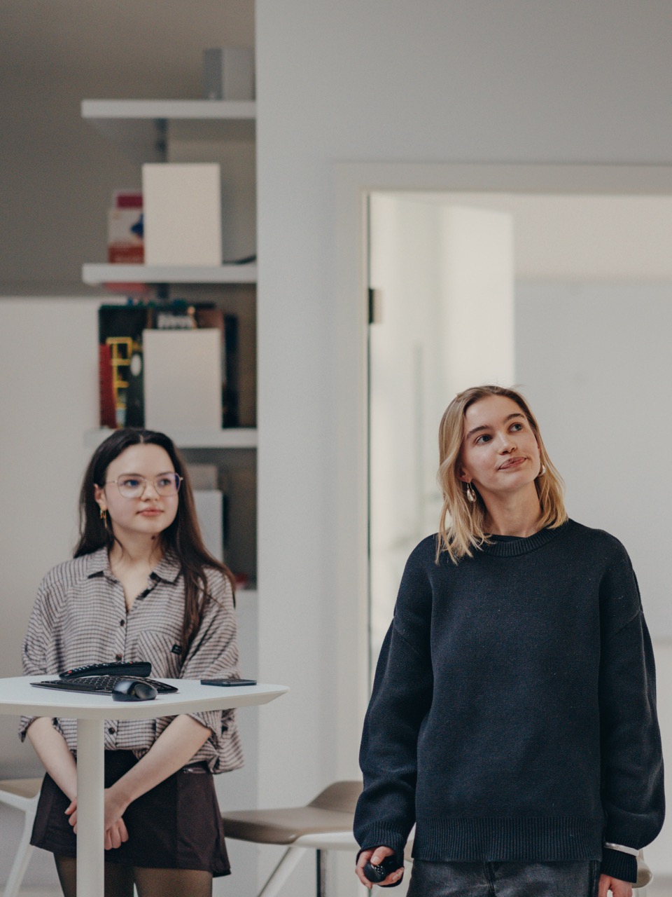 Students presenting their final project at PHOENIX DESIGN stuttgart, Business product design studio in germany