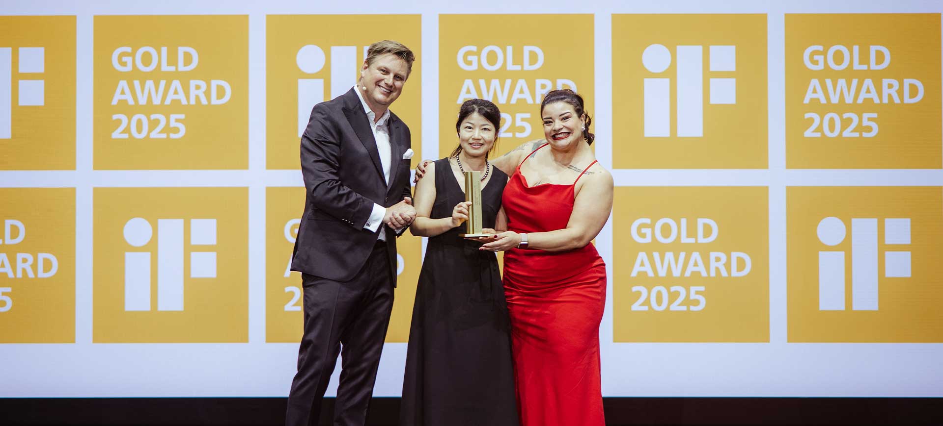 cerimony if Design award 2025 where phoenix desing has won 15 awards and 3 gold nominations, stage picture with the Lazzen team