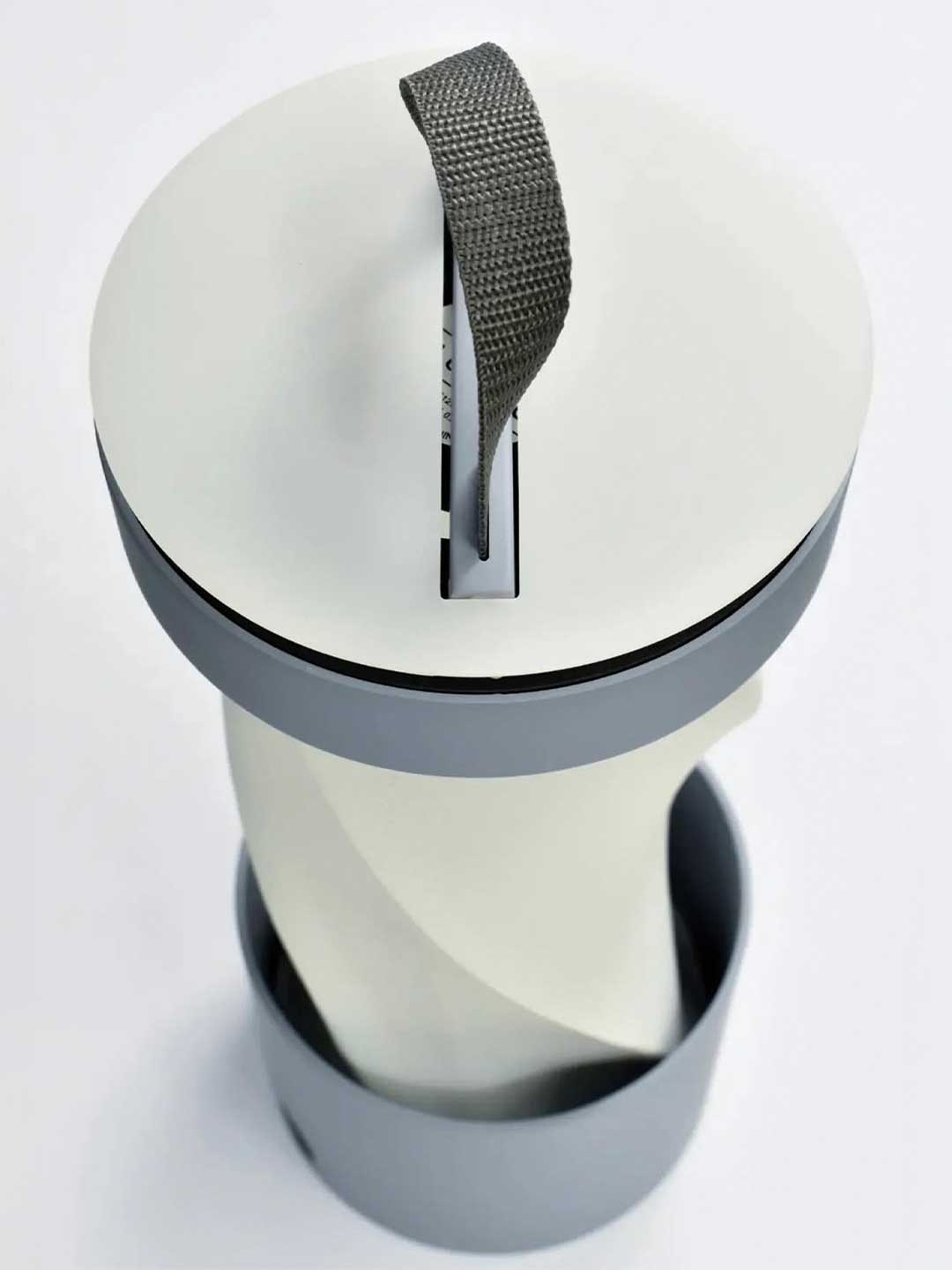 prototype from "aquilo", project winner on the product cathegory, sponsered by phoenix design, on aed.