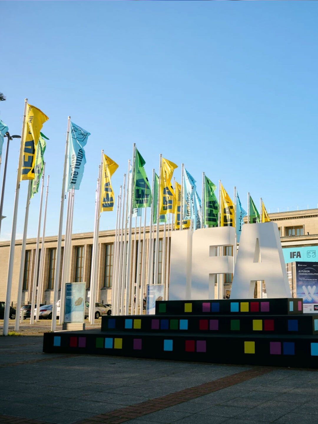 Discover what PHOENIX observed at IFA 2025: from AI-driven product ecosystems to the emotional gap in home innovation.