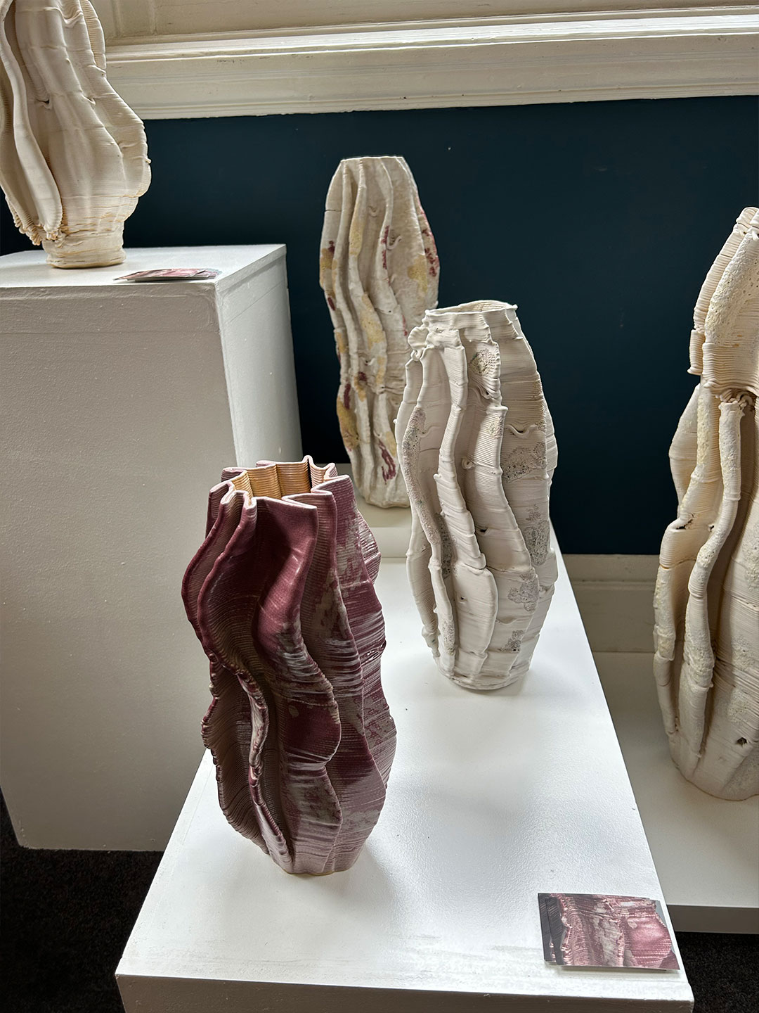 Vases with a very particular CMF recorded on the LDW 2025